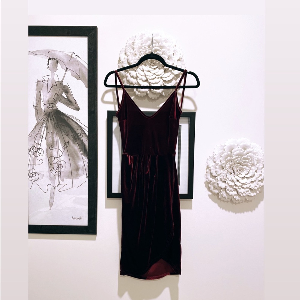 Velvet Maroon body con backless dress